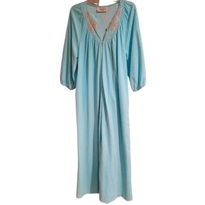 NWT Vanity Fair Petites Blue Nightgown